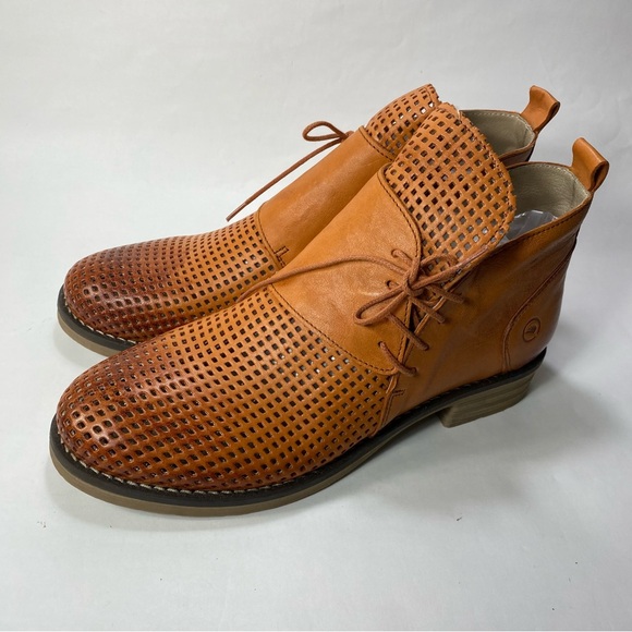 Casta Ravva Camel Brown Perforated Leather Ankle Boots EU 40 (US 9-10) - Picture 2 of 16